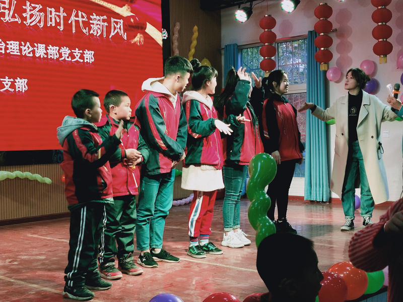 1553653571167014043.jpg 你写我猜手语大考验游戏.jpg