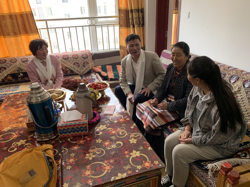 1561022499233069119.jpg 走访慰问山南市毕业生巴桑拉宗家庭.jpg