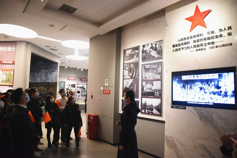 1618810030136036757.jpg 雷锋纪念馆内照片22日记_副本.jpg